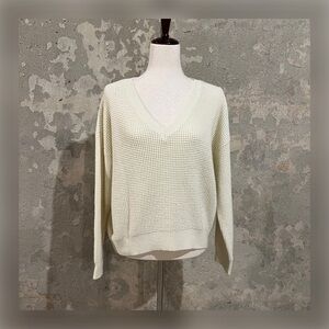 VERO MODA V-Neck Knitted Sweater in cream color